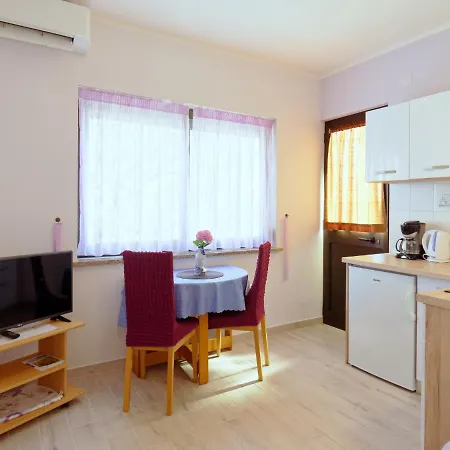 Guest house Marta By Rent Istria