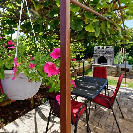 Marta By Rent Istria Guest house
