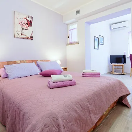 Marta By Rent Istria Guest house