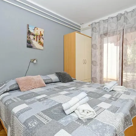 בית הארחה Marta By Rent Istria