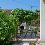 Pensionat Marta By Rent Istria