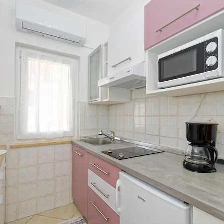 Pensión Marta By Rent Istria 3*