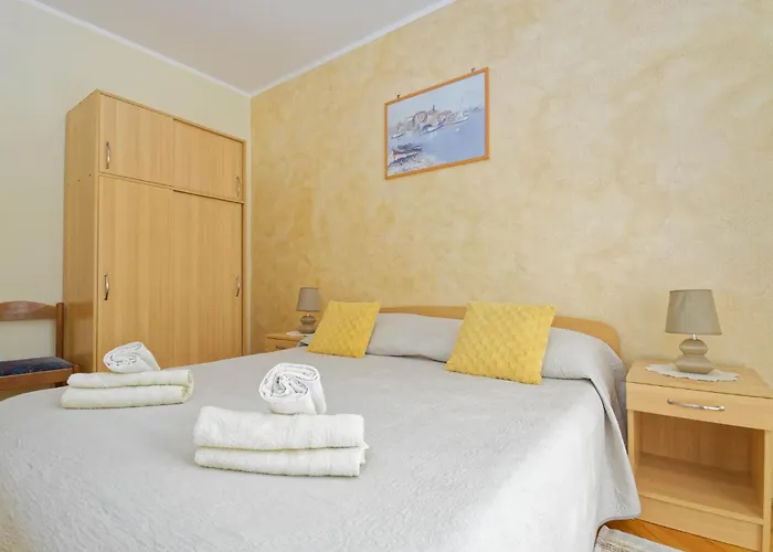 Pensión Marta By Rent Istria 3*